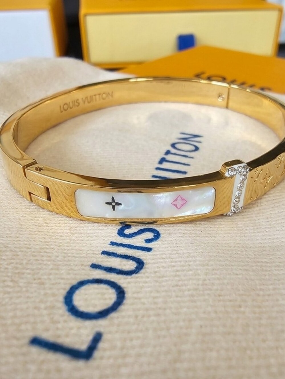 High-end 💚🩵💙🩷 Colored Monogram + Gold Bangle Bracelet w/Box
